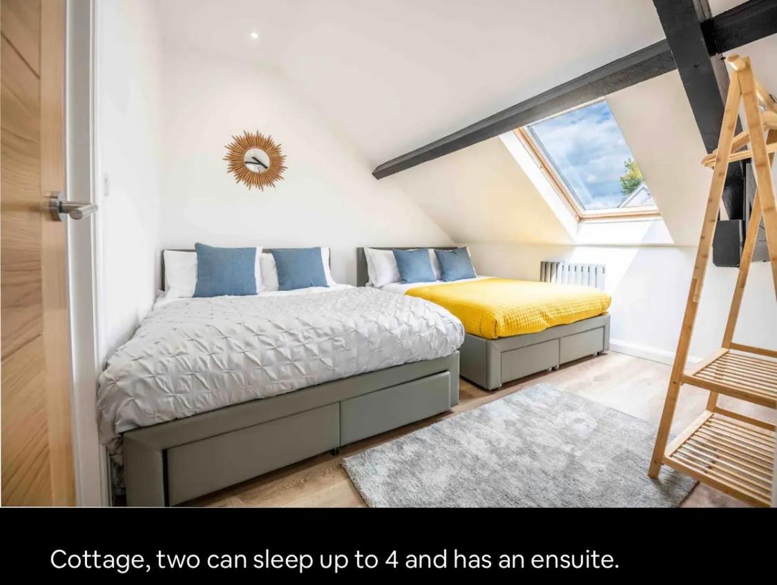 The Old School Sleeps 14 Villa Lymington Bagian luar foto